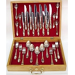 Набор 48 столовых приборов Павловский завод им. Кирова М-17 Дворцовый в деревянном дипломате